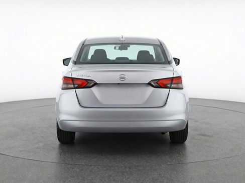 Used 2025 Nissan Versa SV FWD image 6