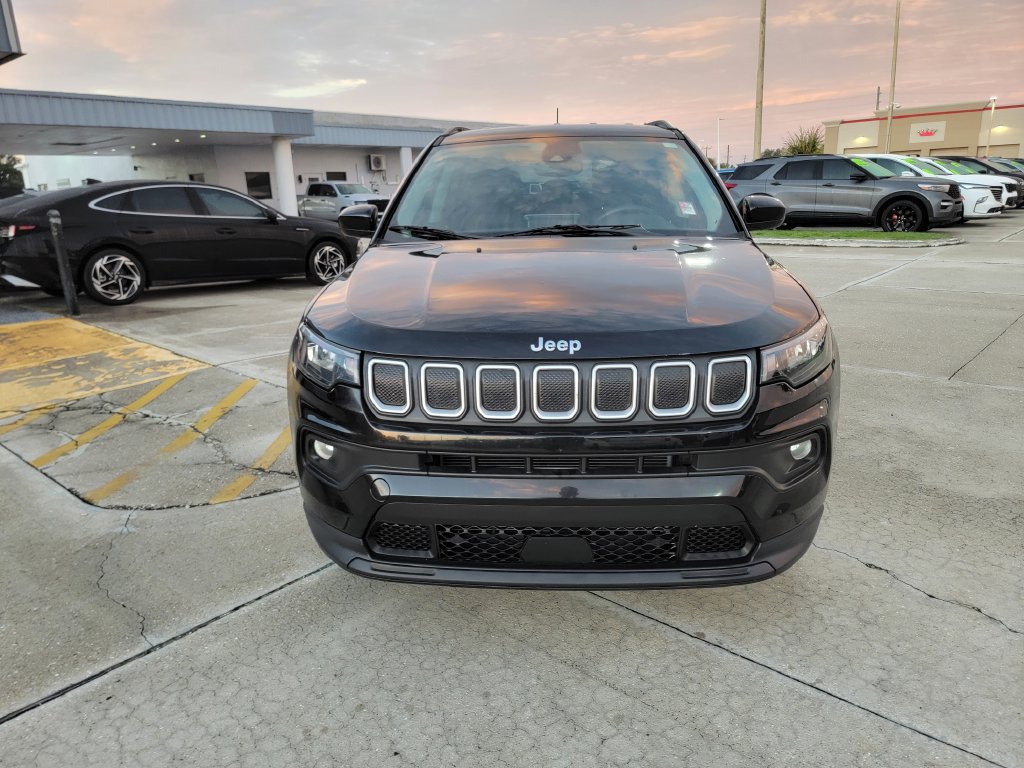 Used 2022 Jeep Compass Latitude FWD image 8