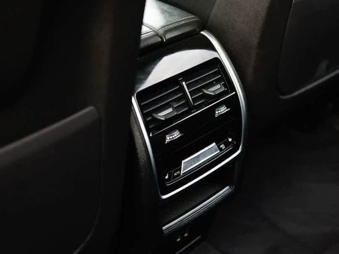 Used 2020 BMW X7 xDrive40i w/ Cold Weather Package image 42