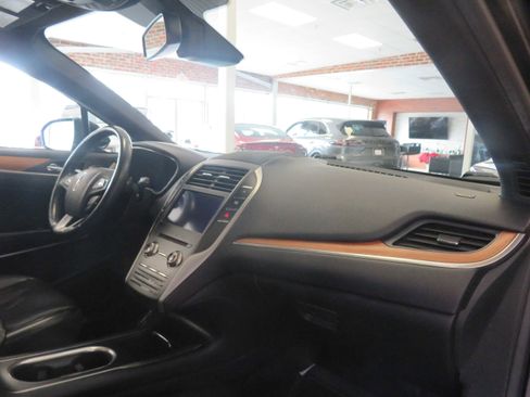 Used 2019 Lincoln MKC Reserve w/ MKC Climate Package image 36