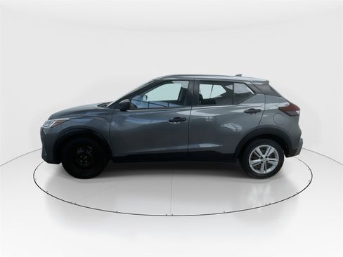 Used 2021 Nissan Kicks S image 5
