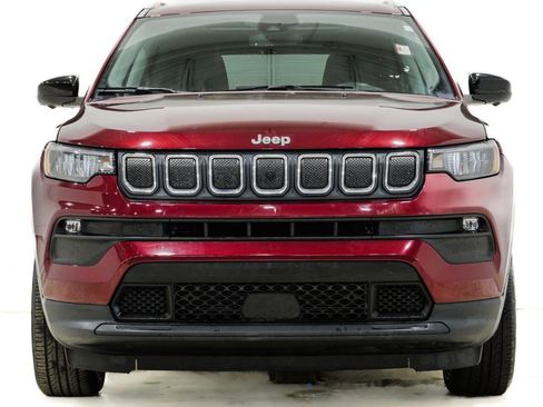 Used 2022 Jeep Compass Latitude w/ Sun and Sound Group image 2