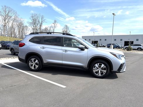 Certified 2025 Subaru Ascent Premium image 7