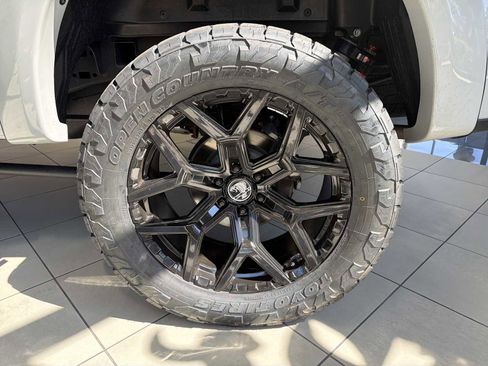 Used 2024 Ford F150 Lariat w/ Equipment Group 502A High AWD/4WD image 14