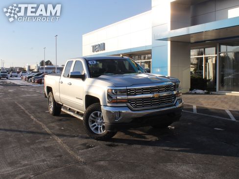 Used 2019 Chevrolet Silverado 1500 LT w/ All Star Edition image 2