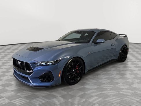 Used 2025 Ford Mustang GT w/ GT Performance Package RWD image 4