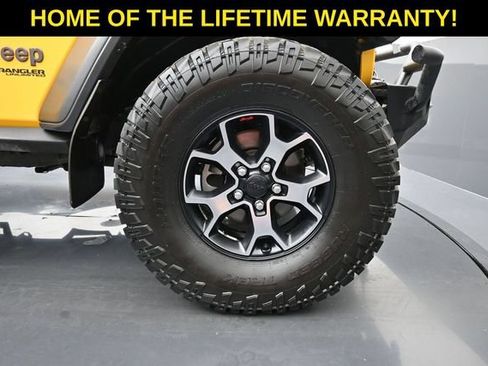 Used 2018 Jeep Wrangler Unlimited Rubicon w/ Cold Weather Group AWD/4WD image 54