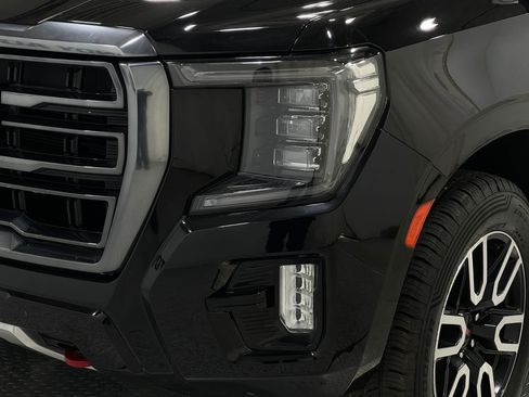 Used 2021 GMC Yukon AT4 w/ Technology Package AWD/4WD image 34