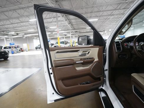 Used 2021 RAM 1500 Laramie AWD/4WD image 26