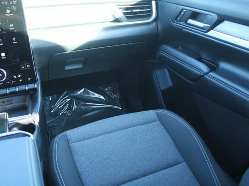 Used 2025 GMC Terrain Elevation image 16