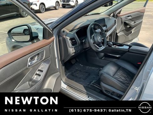 Used 2021 Nissan Rogue Platinum FWD image 6