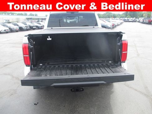 Used 2024 Toyota Tacoma TRD Sport w/ TRD Sport Premium Package AWD/4WD image 7