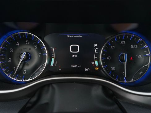 Used 2024 Chrysler Pacifica Touring-L AWD/4WD image 13