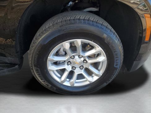 Used 2025 Chevrolet Tahoe LT image 6