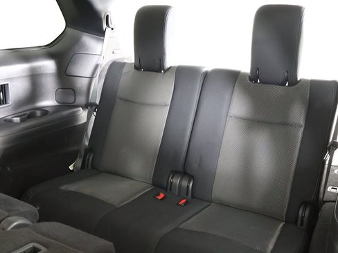 Used 2019 Nissan Pathfinder SV image 34