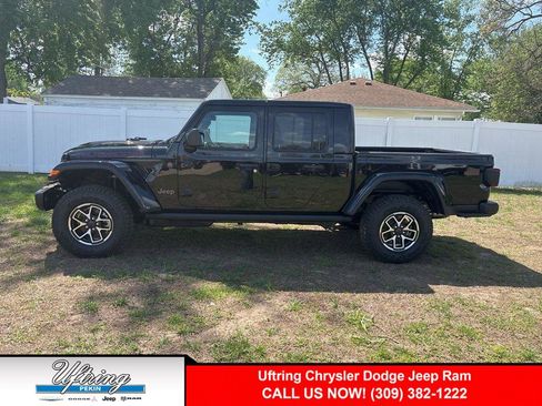 New 2026 Jeep Gladiator Rubicon AWD/4WD image 1