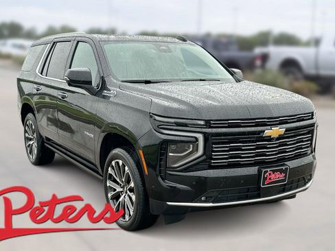 Used 2025 Chevrolet Tahoe High Country AWD/4WD image 1