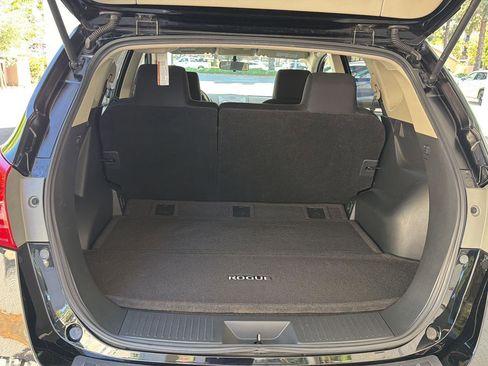 Used 2012 Nissan Rogue SV FWD image 13