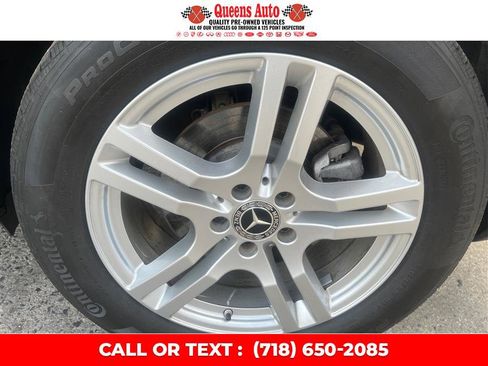 Used 2021 Mercedes-Benz GLB 250 4MATIC w/ Premium Package image 32