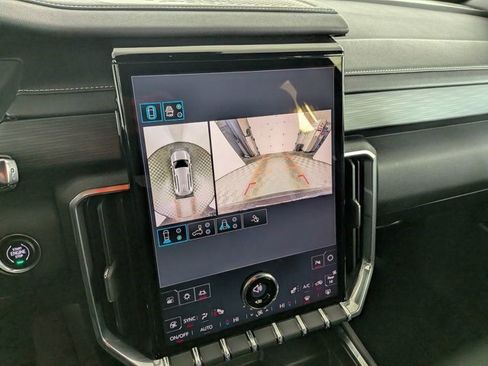 Certified 2025 GMC Acadia Elevation w/ Elevation Premium Package image 29