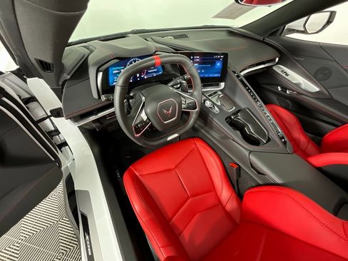 Used 2024 Chevrolet Corvette Z06 image 12