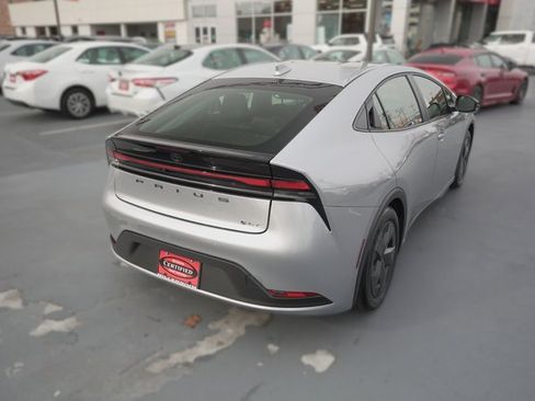 Certified 2025 Toyota Prius LE image 6