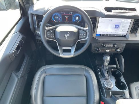 New 2025 Ford Bronco Outer Banks w/ Sasquatch Package image 6