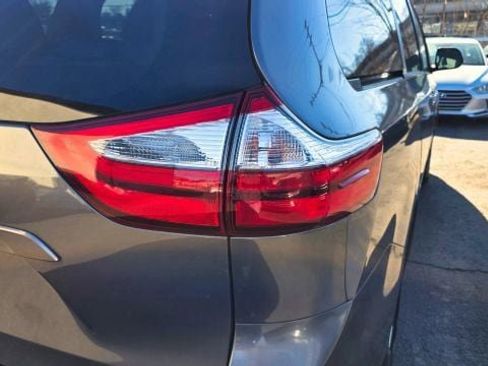 Used 2017 Toyota Sienna XLE Premium w/ Cargo Management Package image 47