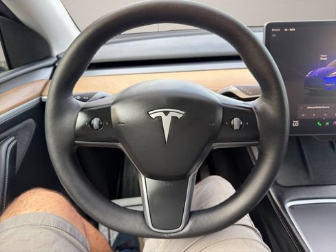 Used 2023 Tesla Model Y Long Range AWD/4WD image 14