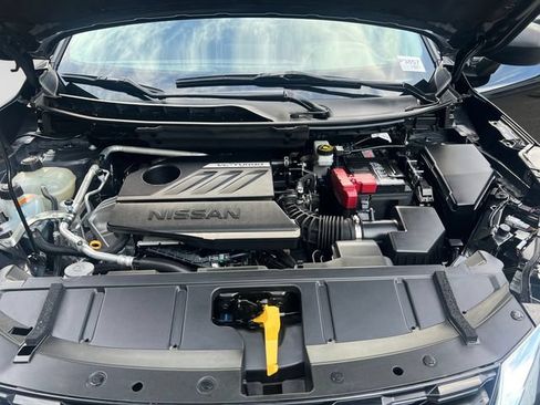 Used 2023 Nissan Rogue S AWD/4WD image 19