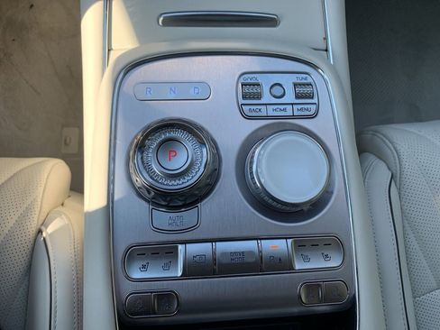 Used 2025 Genesis G90 3.5T AWD/4WD image 14