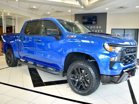 Used 2022 Chevrolet Silverado 1500 Custom Trail Boss AWD/4WD image 1