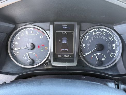 Used 2016 Toyota Tacoma TRD Off-Road w/ Premium & Technology Package image 33