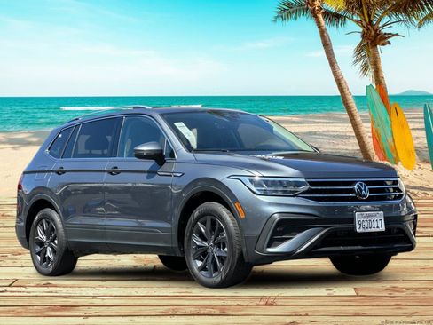 Used 2023 Volkswagen Tiguan SE image 8