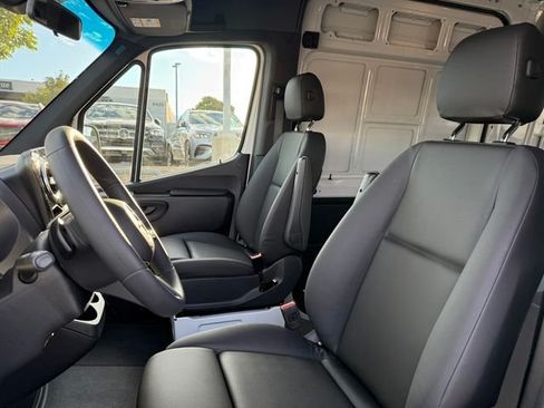 New 2026 Mercedes-Benz Sprinter 2500 image 11