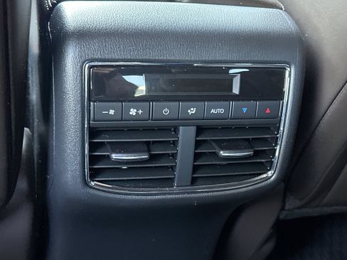 Used 2022 MAZDA CX-9 Signature AWD/4WD image 16