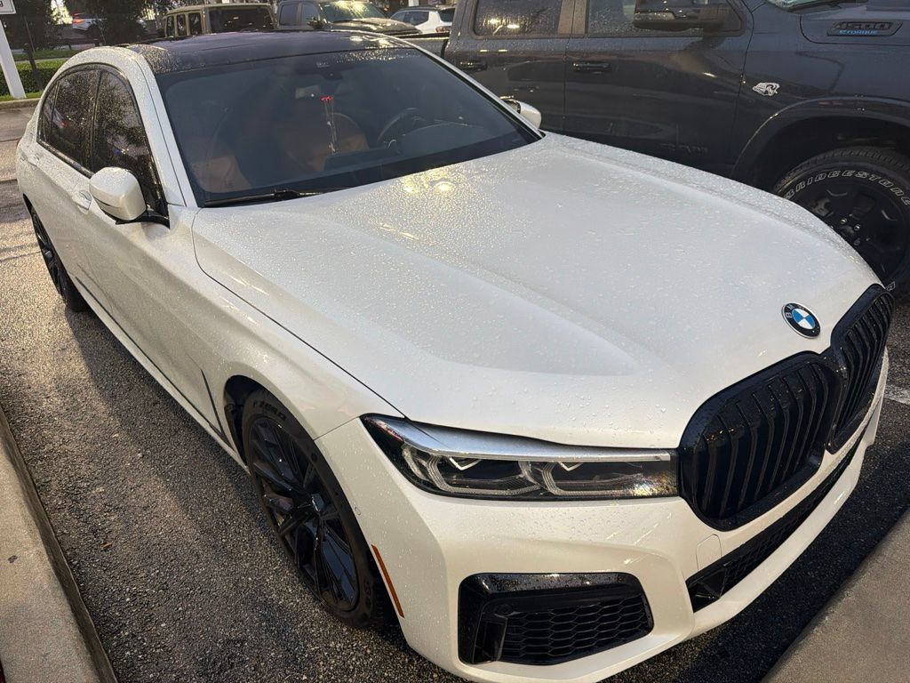 Used 2022 BMW 740i w/ M Sport Package RWD image 2
