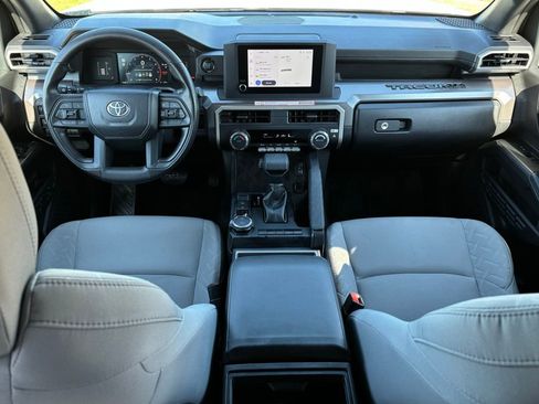 Certified 2025 Toyota Tacoma SR5 AWD/4WD image 9