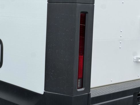 Used 2024 Chevrolet Brightdrop 600 w/ Commercial Equipment Package AWD/4WD image 26