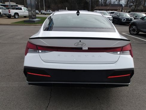 Certified 2025 Hyundai Elantra Sport image 6