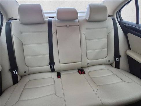 Used 2017 Volkswagen Jetta SEL FWD image 23