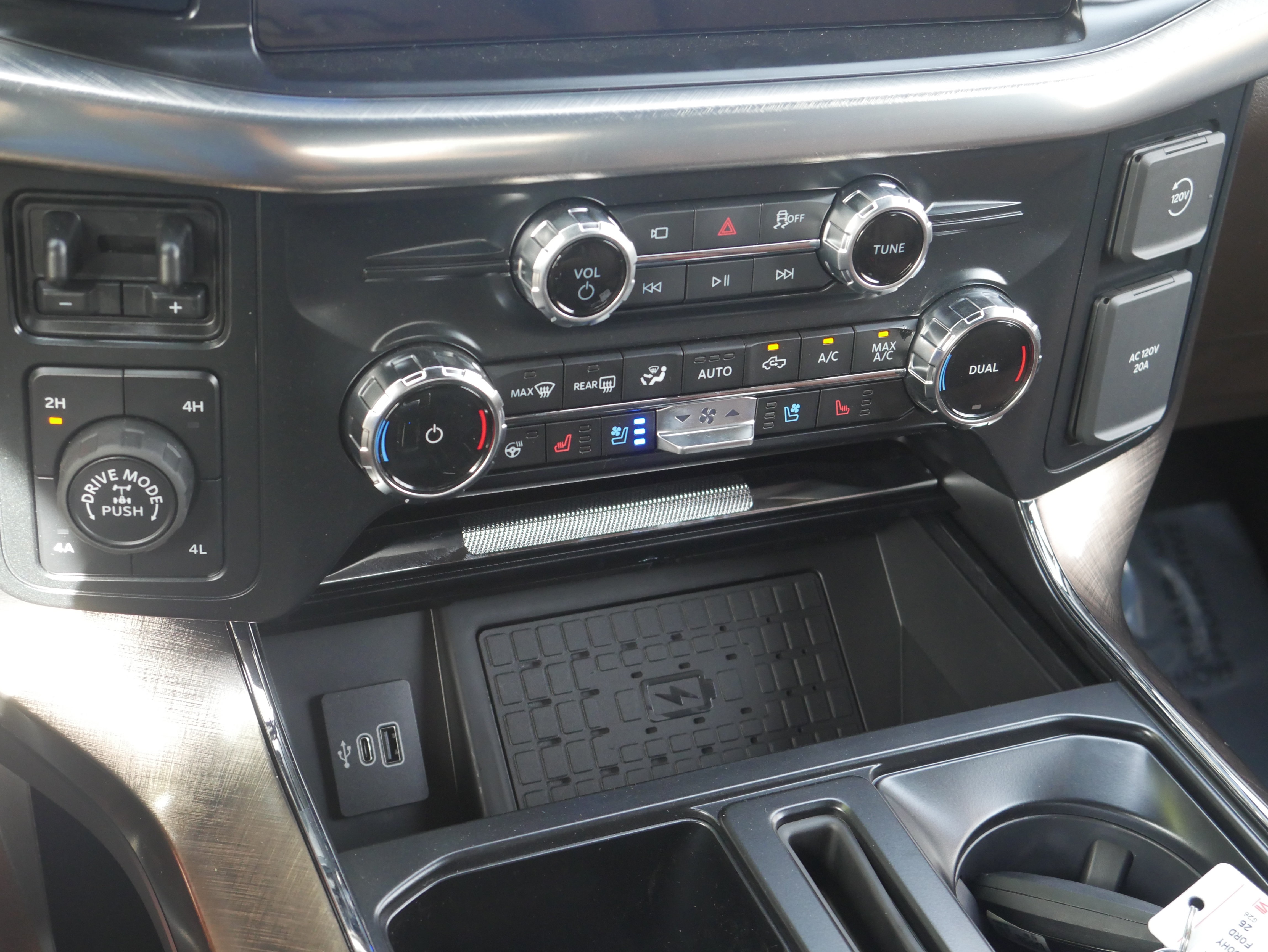 New 2026 Ford F150 King Ranch w/ Equipment Group 601A High AWD/4WD image 19