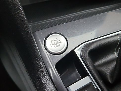 Used 2024 Volkswagen Tiguan SEL R-Line image 16