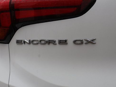 Used 2025 Buick Encore GX Preferred image 16