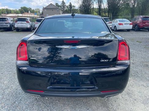 Used 2018 Chrysler 300 S w/ 300S Premium Group AWD/4WD image 6