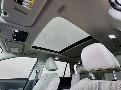Used 2024 Toyota Grand Highlander AWD image 23