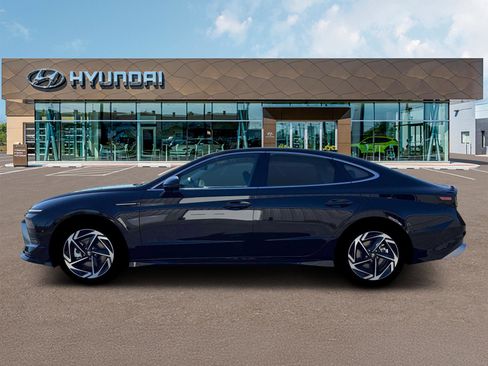 New 2026 Hyundai Sonata SEL FWD image 3
