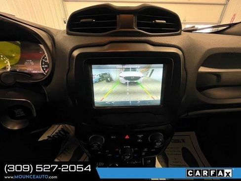 Used 2021 Jeep Renegade Latitude w/ Convenience Group AWD/4WD image 19