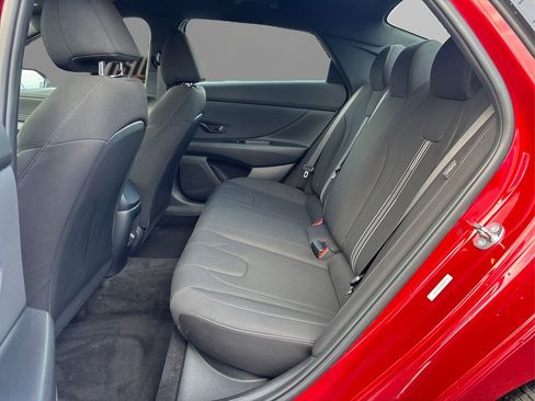 Certified 2025 Hyundai Elantra Sport image 10