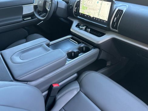 New 2027 Ford Expedition Active RWD image 17